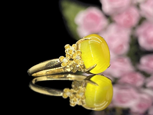 18K Gold Prehnite Floral Ring
