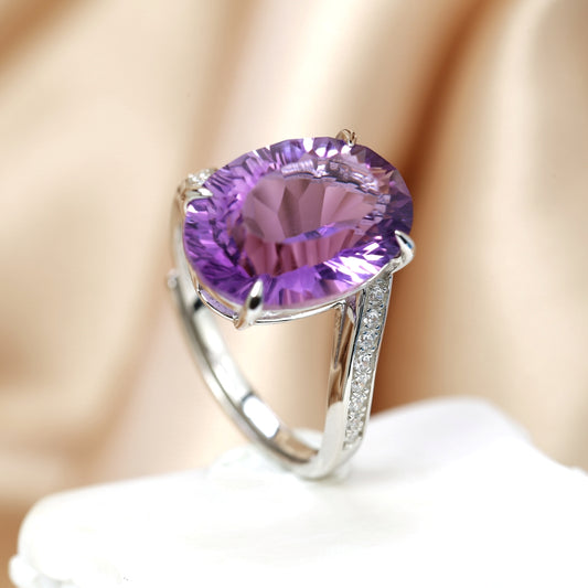 Oval Amethyst Ring